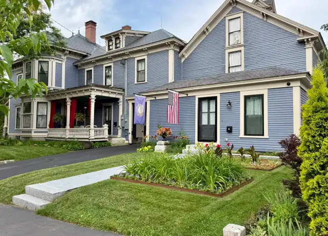 Property at 84 Russell St, Manchester, NH, 03104, 1 bed, 1 bath, [object Object]