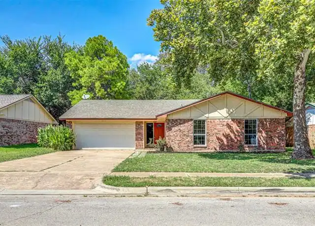Property at 437 E Taylor St, Keller, TX, 76248, 4 beds, 2 baths, [object Object]