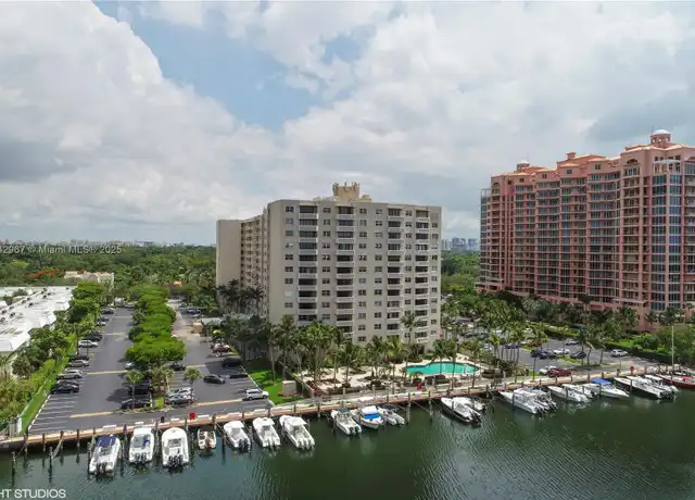 Property at 90 Edgewater Dr #514, Coral Gables, FL, 33133, 2 beds, 2 baths, [object Object]
