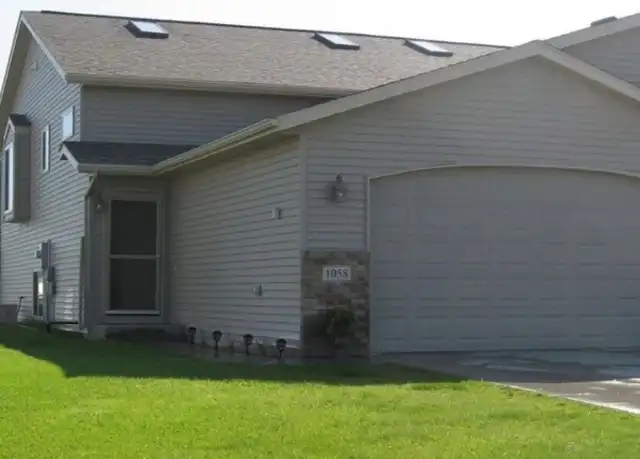 Property at 1058 Parkway Dr, West Fargo, ND, 58078, 3 beds, 2 baths, [object Object]
