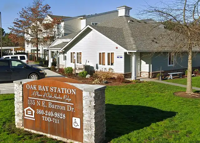 Property at 135 NE Barron Dr Unit 102, Oak Harbor, WA, 98277, 2 beds, 1 bath, [object Object]