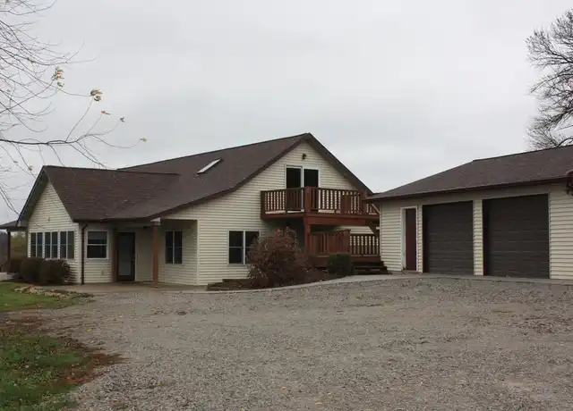 Property at 1017 S Clark St, Pella, IA, 50219, 1 bed, 1 bath, [object Object]