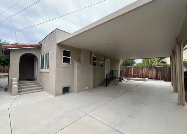 Property at 206 N Lindsay St, Lake Elsinore, CA, 92530, 2 beds, 1 bath, [object Object]