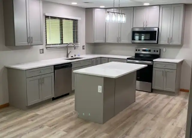 Property at 2302 Lakeview Dr, Bellbrook, OH, 45305, 3 beds, 2 baths, [object Object]