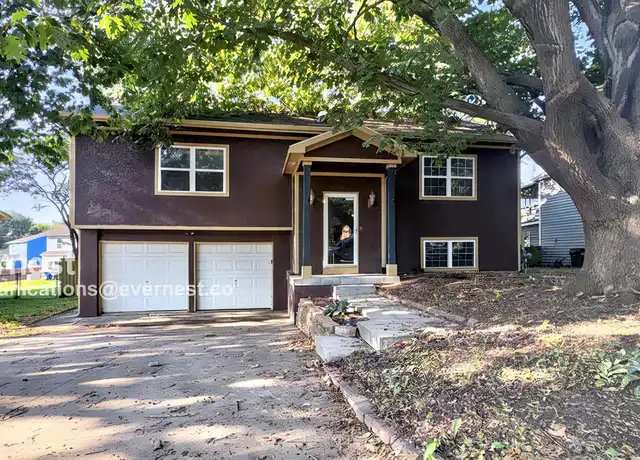 Property at 1609 W 26th St, Lawrence, KS, 66046, 5 beds, 4 baths, [object Object]