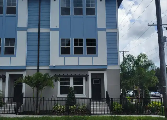 Property at 3126 W Azeele St #3, Tampa, FL, 33609, 4 beds, 3.5 baths, [object Object]