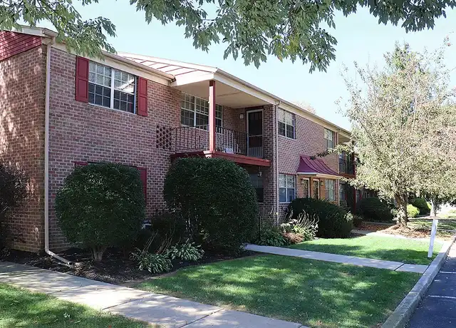 Property at Cedar Glen Apartments - 1166 S Cedar Crest Blvd, Allentown, PA, 18103, 3 beds, 2 baths, [object Object]