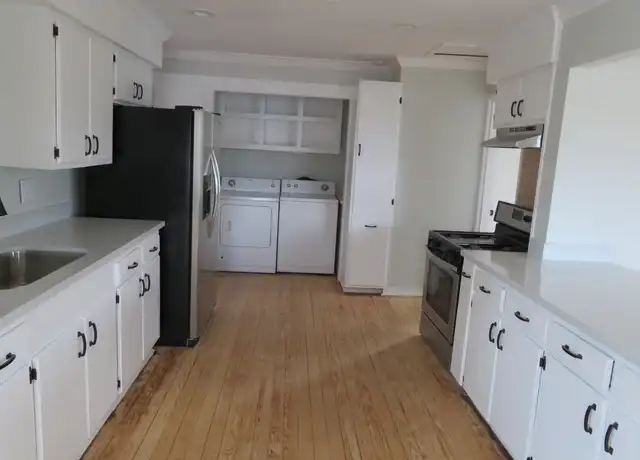 Property at 5611 Lawson St, Houston, TX, 77023, 1 bed, 1 bath, [object Object]