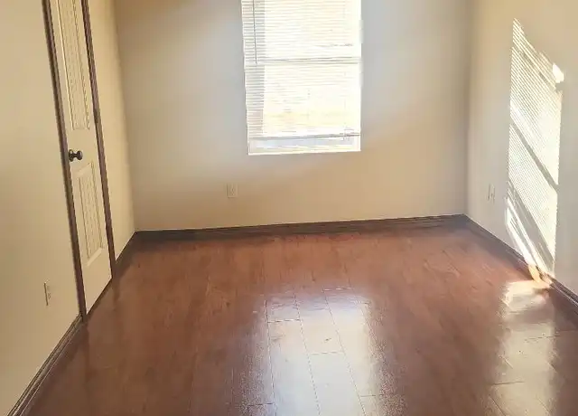 Property at 1604 NW Lindy Ave Unit 3, Lawton, OK, 73507, 1 bed, 1 bath, [object Object]