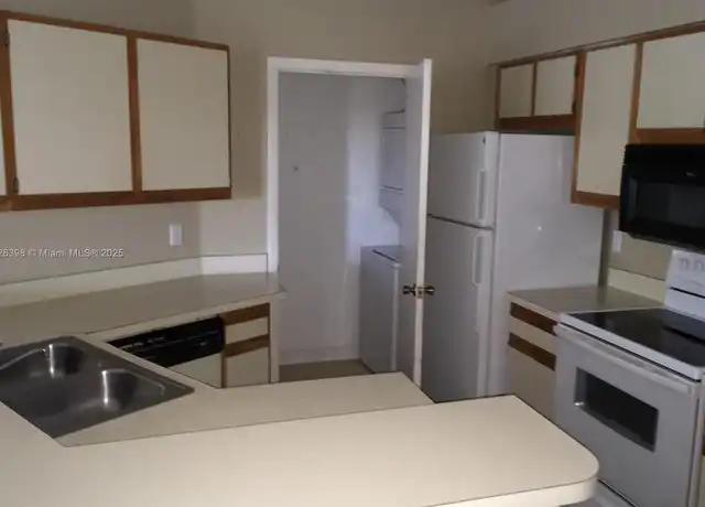 Property at 9999 Summerbreeze Dr #321, Sunrise, FL, 33322, 2 beds, 2 baths, [object Object]