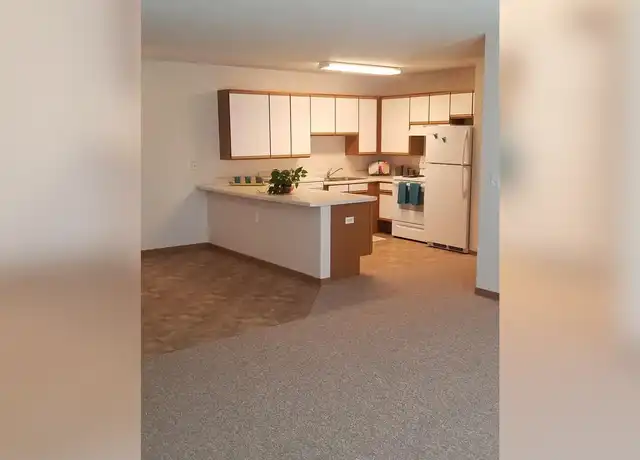Property at Nature's Edge Apartments - 4222 Clearwater Rd, Saint Cloud, MN, 56301, 3 beds, 2 baths, [object Object]