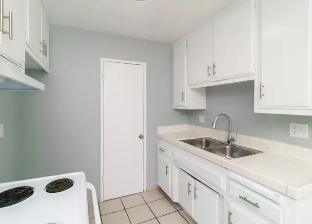 Property at 15209 Prairie Ave Unit 14, Lawndale, CA, 90260, 1 bed, 1 bath, [object Object]