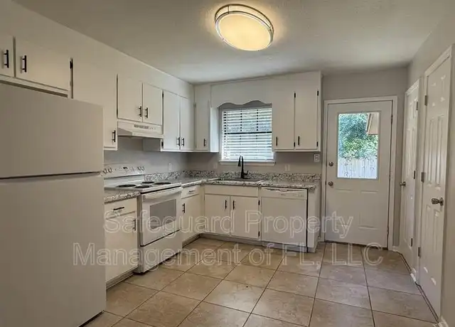 Property at 4189 Ravenwood Dr, Milton, FL, 32571, 2 beds, 1 bath, [object Object]