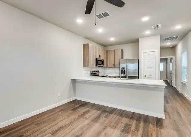 Property at Cottages at Deer Creek - 1127 Eloise Dr, Fort Worth, TX, 76134, 0-3 beds, 1-2 bath, [object Object]