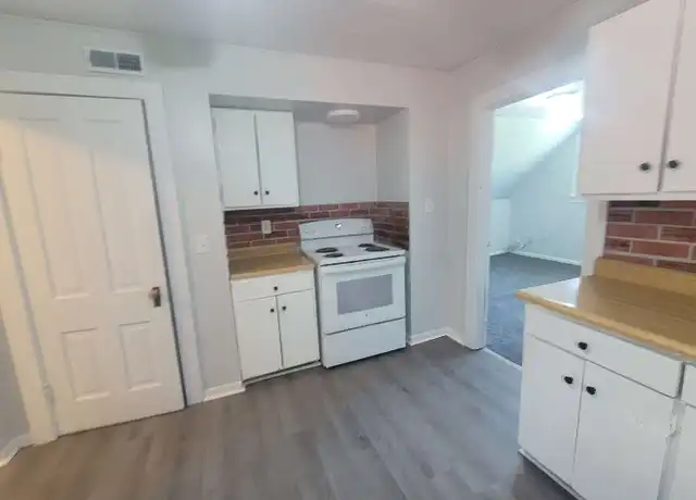 Property at 120 N Wiley St Unit 2, Crestline, OH, 44827, 2 beds, 1 bath, [object Object]