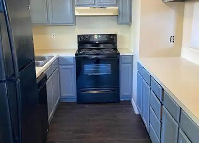 Property at 139 Elm St Unit 106, Lockhart, TX, 78644, 2 beds, 1.5 baths, [object Object]