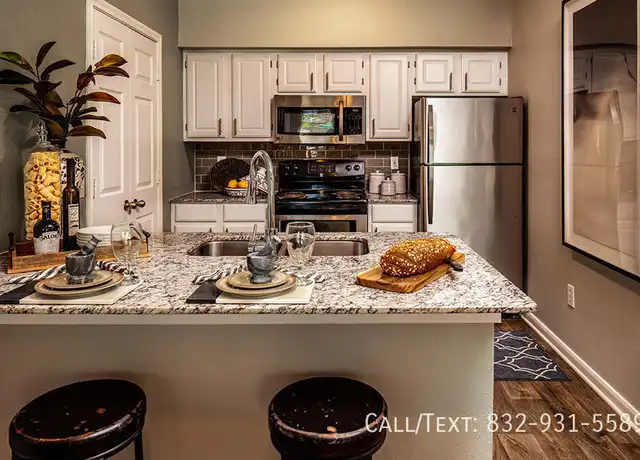 Property at 13366 Briar Forest Dr Unit VBF1, Houston, TX, 77077, 2 beds, 2 baths, [object Object]