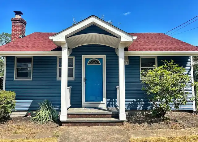 Property at 3 Bertha St, East Patchogue, NY, 11772, 2 beds, 1 bath, [object Object]