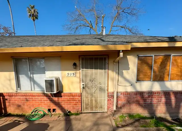 Property at 935 W Park St, Stockton, CA, 95203, 2 beds, 1 bath, [object Object]