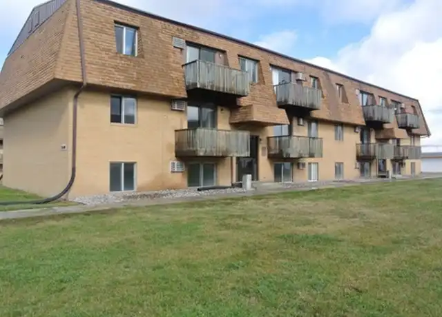 Property at 2612 4th St NW Unit 4, Minot, ND, 58703, 2 beds, 1 bath, [object Object]