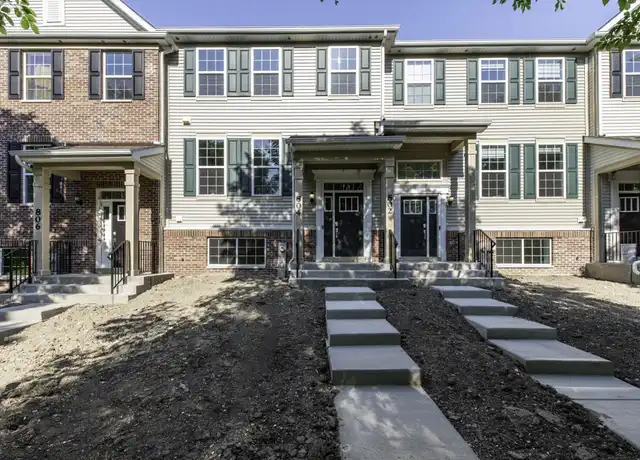 Property at 804 Neubauer Cir, Lindenhurst, IL, 60046, 3 beds, 2.5 baths, [object Object]