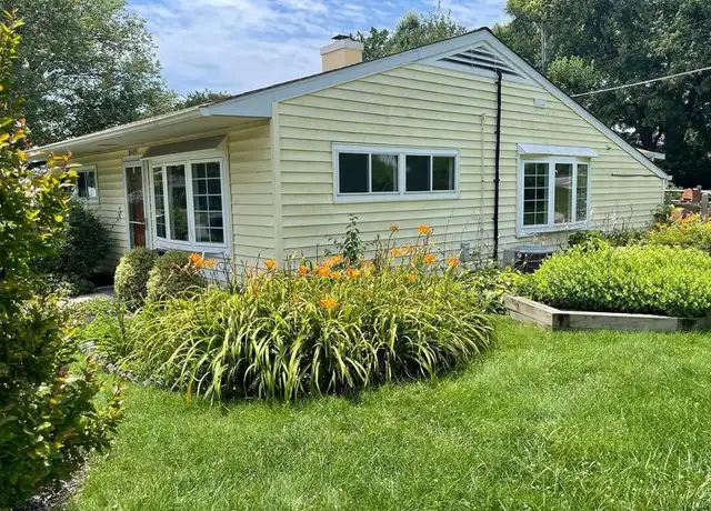 Property at 2409 Woodcroft Rd, Parkville, MD, 21234, 2 beds, 1 bath, [object Object]
