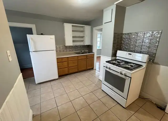 Property at 5801 23rd Ave Unit 2, Kenosha, WI, 53140, 2 beds, 1 bath, [object Object]