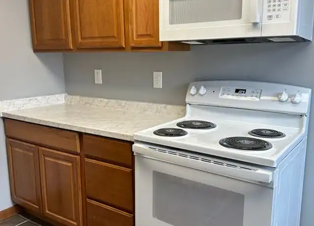 Property at 825 Payne Ave, North Tonawanda, NY, 14120, 1 bed, 1 bath, [object Object]