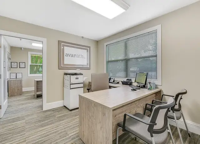 Photo of 520 Largo Center Dr, Upper Marlboro, MD 20774