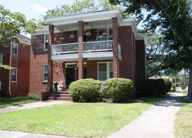 Property at 983 Ashley Ave, Charleston, SC, 29403, 2 beds, 1 bath, [object Object]