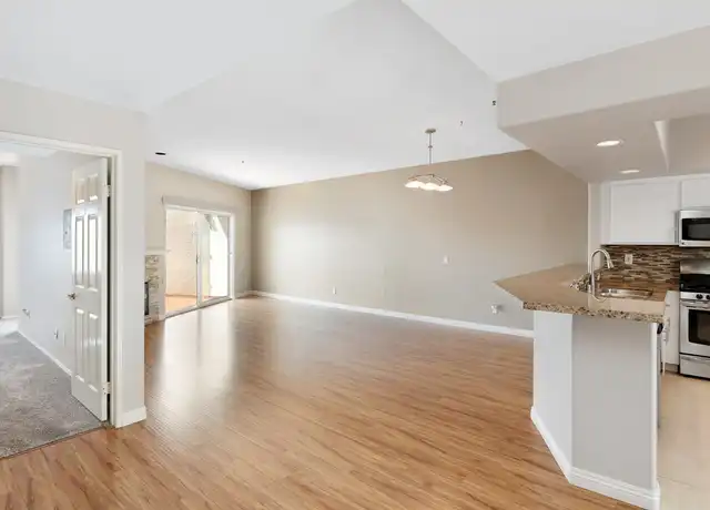 Property at 200 Pacific Coast Hwy #420, Huntington Beach, CA, 92648, 2 beds, 2 baths, [object Object]