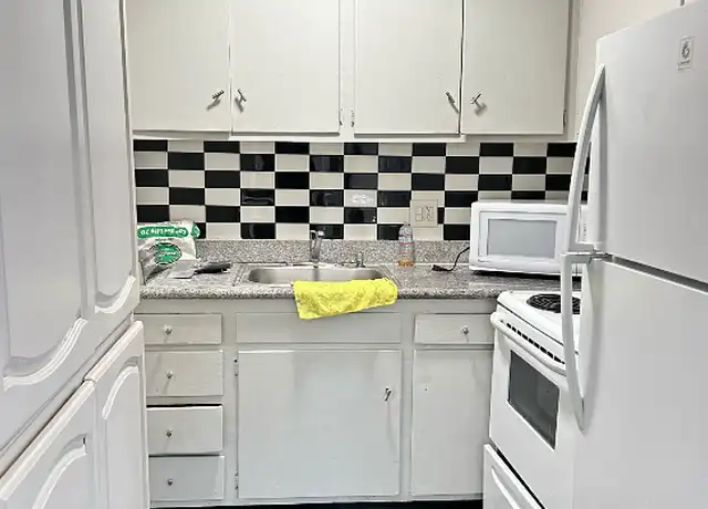 Property at 611 Virginia St Unit 10, Vallejo, CA, 94590, 1 bed, 1 bath, [object Object]