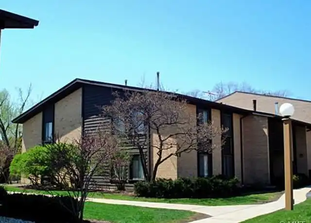 Property at 6157 Knoll Way Dr #201, Willowbrook, IL, 60527, 3 beds, 2 baths, [object Object]