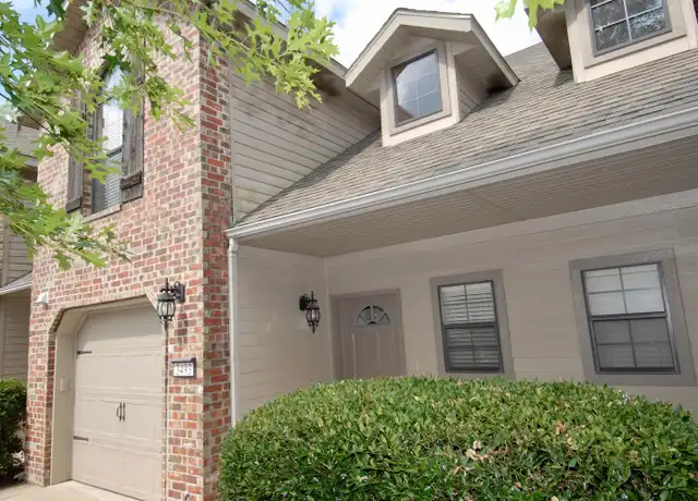 Property at 3493 W Chevaux Dr, Fayetteville, AR, 72704, 2 beds, 2.5 baths, [object Object]