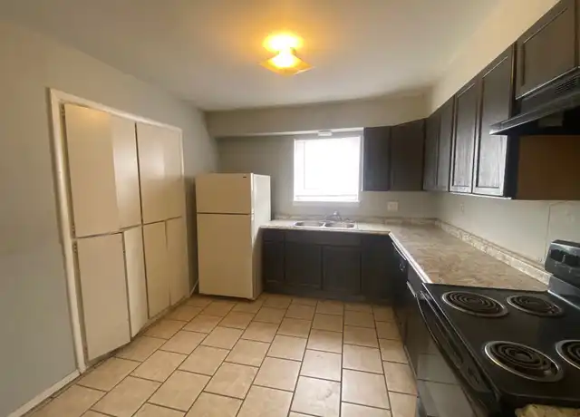 Property at 1441 NW 92nd St Unit 17, Oklahoma City, OK, 73114, 1 bed, 1 bath, [object Object]