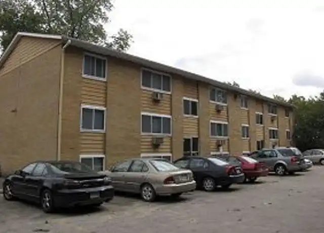 Property at 727 Michael St Unit 737-48, Iowa City, IA, 52246, 1 bed, 1 bath, [object Object]
