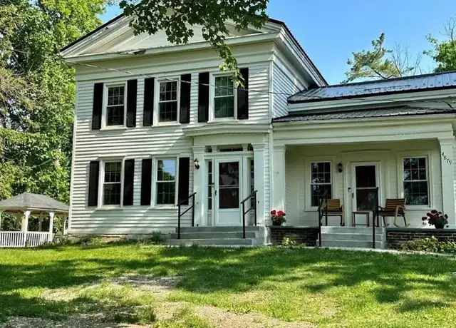 Property at 4879 California Rd Unit 2, Orchard Park, NY, 14127, 2 beds, 1 bath, [object Object]