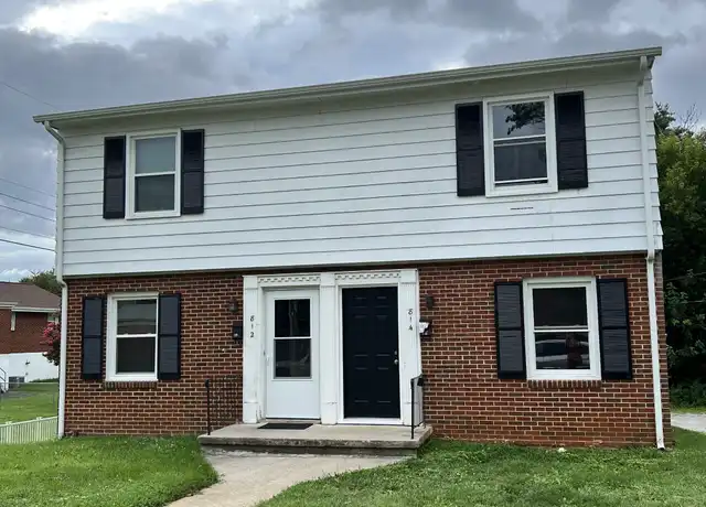 Property at 814 Whitney Ave NW, Roanoke, VA, 24012, 2 beds, 1 bath, [object Object]