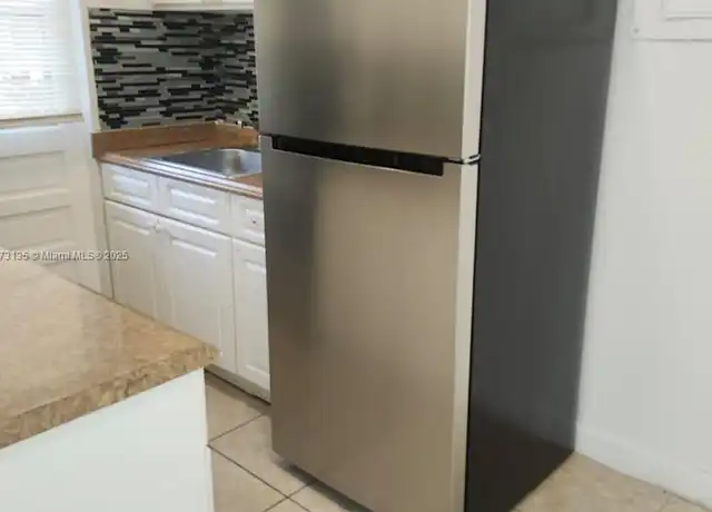 Property at 1765 Venice Ln Unit 1E, North Miami, FL, 33181, 2 beds, 1 bath, [object Object]
