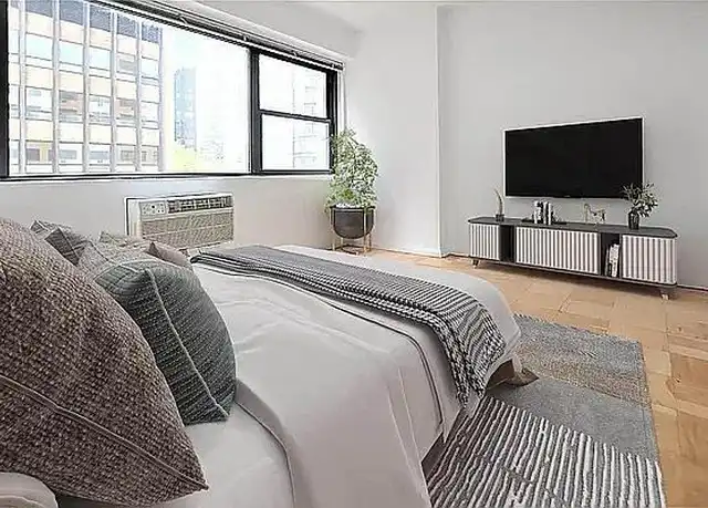 Property at 330 E 46th St Unit 10L, New York, NY, 10017, 0 beds, 1 bath, [object Object]