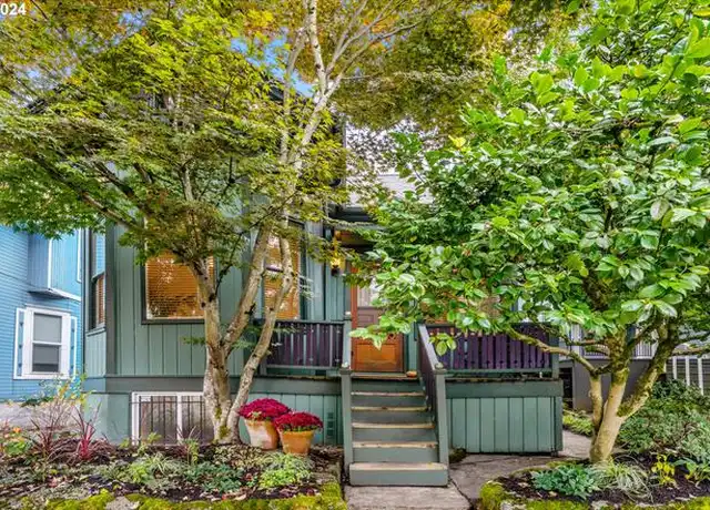 Property at 2042 SE Ankeny St, Portland, OR, 97214, 2 beds, 1.5 baths, [object Object]