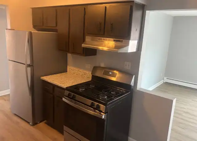 Property at 10430 Mayfield Ave Unit 2D, Oak Lawn, IL, 60453, 1 bed, 1 bath, [object Object]