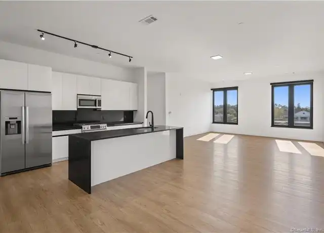 Property at 78 Unquowa Pl Unit 406, Fairfield, CT, 06824, 3 beds, 2 baths, [object Object]