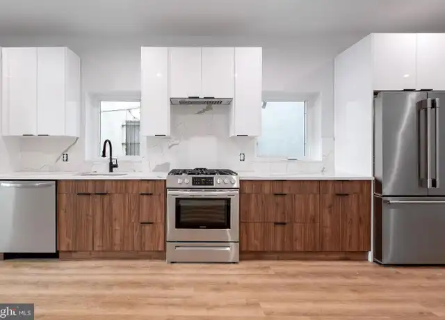 Property at 764 S 5th St #1, Philadelphia, PA, 19147, 2 beds, 2.5 baths, [object Object]