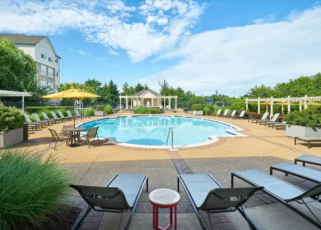 Photo of 13800 Jefferson Park Dr, Herndon, VA 20171