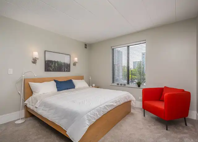 Property at 637 E Woodland Park Ave Unit 606-607, Chicago, IL, 60616, 2 beds, 2 baths, [object Object]