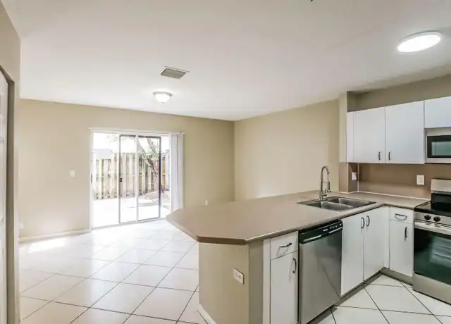 Property at 964 Summit Lake Dr Unit 964, West Palm Beach, FL, 33406, 3 beds, 2.5 baths, [object Object]