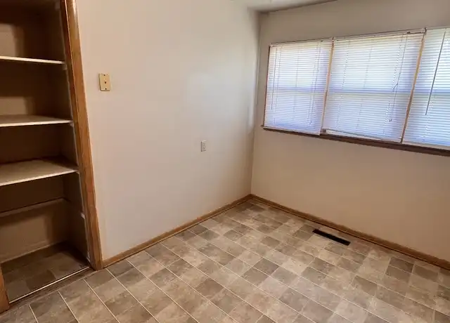Property at 413 18th St W Unit 3, Williston, ND, 58801, 2 beds, 1 bath, [object Object]