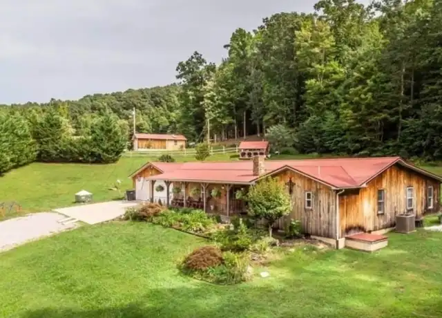 Property at 424 Roaring Creek Rd, Chuckey, TN, 37641, 4 beds, 3.5 baths, [object Object]