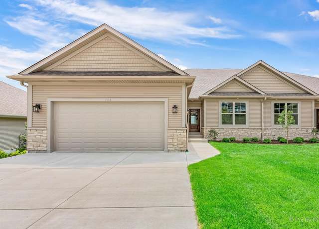 Photo of 460 S Stone Ridge Dr #460, Lake Geneva, WI 53147